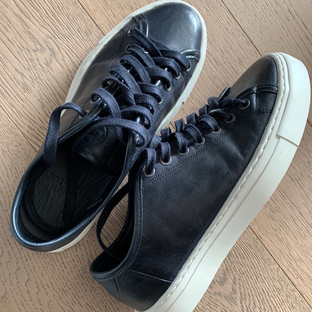 Massimo Dutti navy blue men sneakers